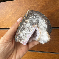 אבני אגת אומבו