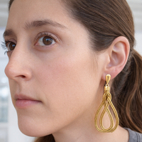 עגילי בתניה