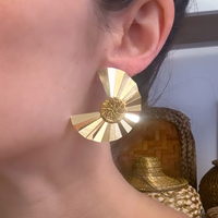 עגילי לטיסיה