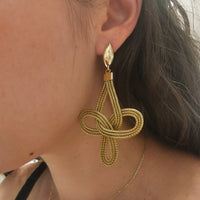 עגילי כריסטינה